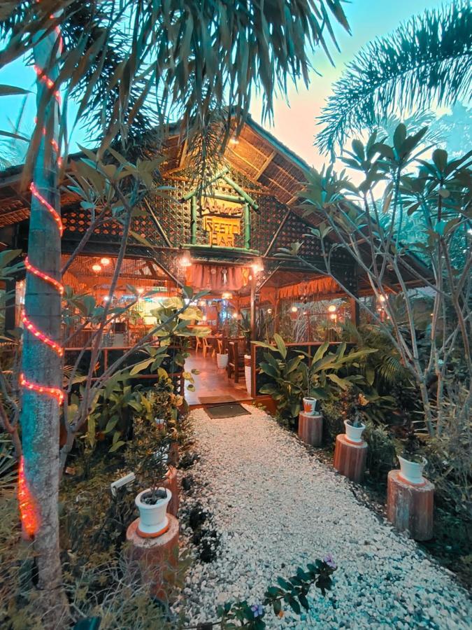 Adrianas Place Panglao Hostel Ngoại thất bức ảnh