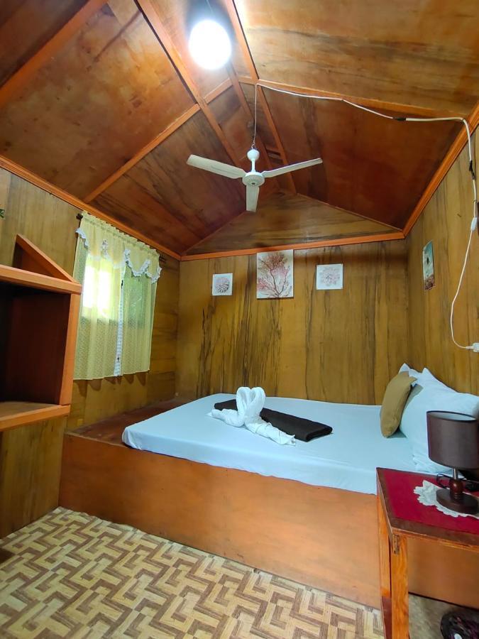 Adrianas Place Panglao Hostel Ngoại thất bức ảnh