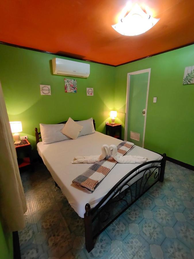 Adrianas Place Panglao Hostel Ngoại thất bức ảnh