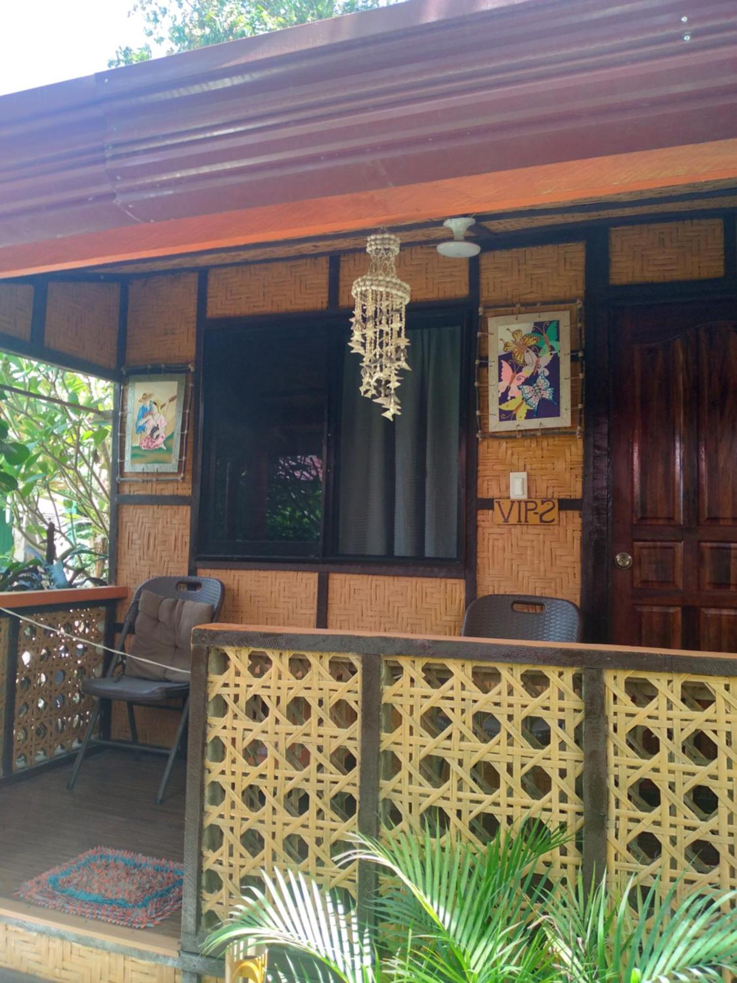 Adrianas Place Panglao Hostel Ngoại thất bức ảnh