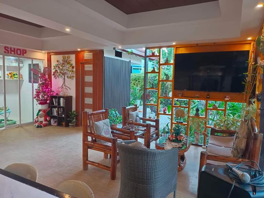 Adrianas Place Panglao Hostel Ngoại thất bức ảnh