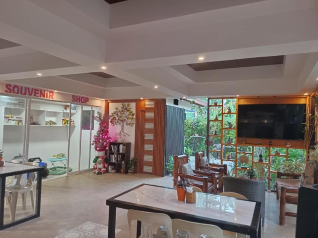 Adrianas Place Panglao Hostel Ngoại thất bức ảnh