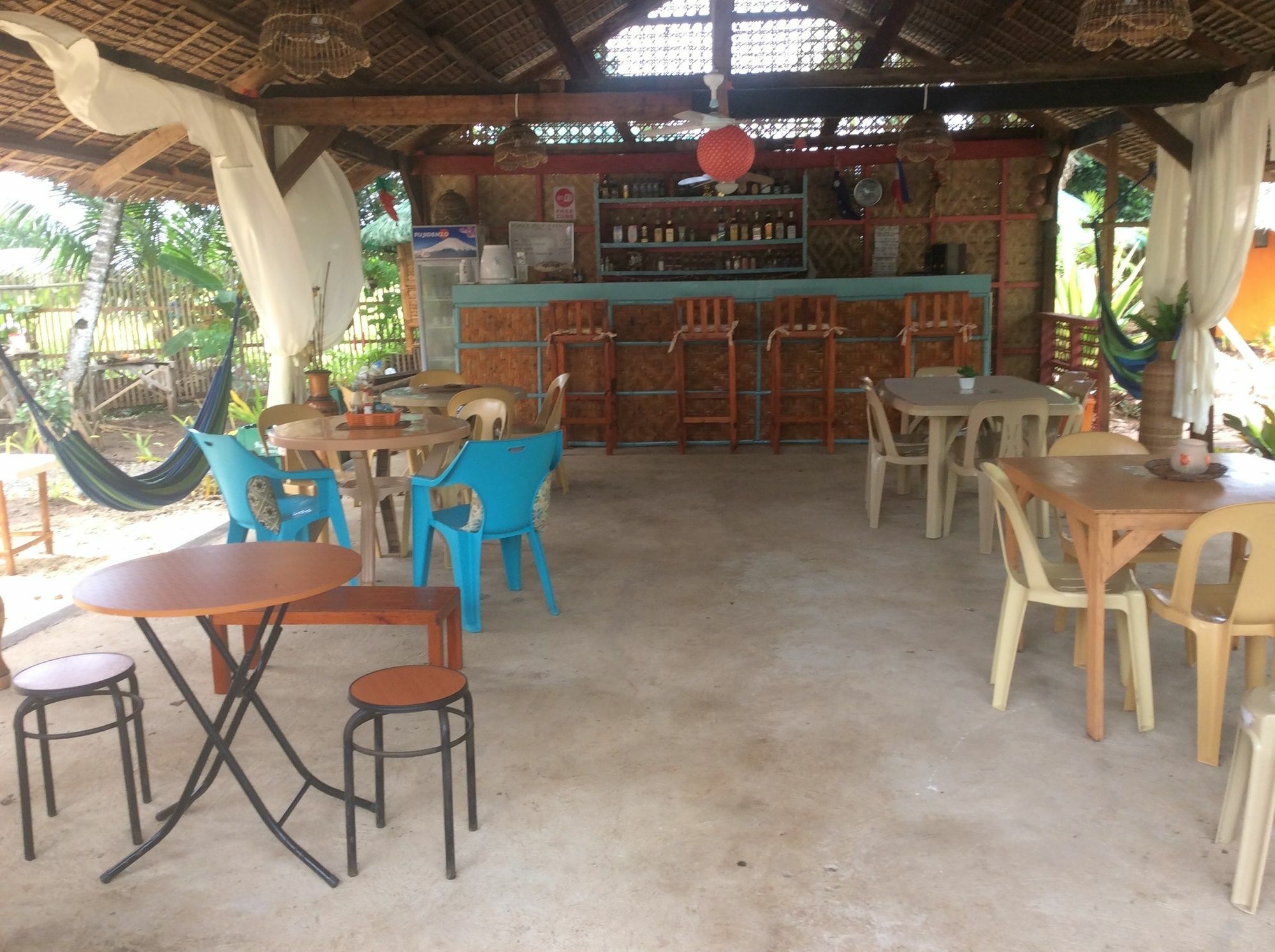 Adrianas Place Panglao Hostel Ngoại thất bức ảnh